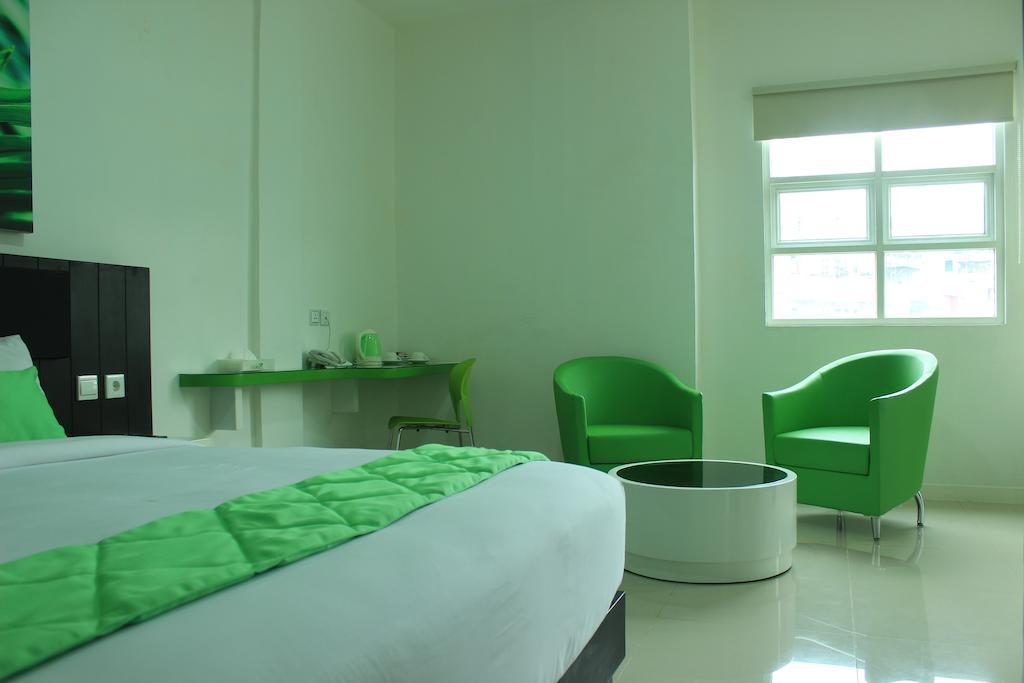 Evan Hotel - Non Smoking Jambi Room photo